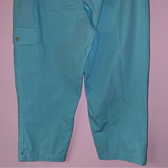 Chico's Size 8 Cargo Capris Poplin Blue Lightweight Pull On - Picture 6 of 8